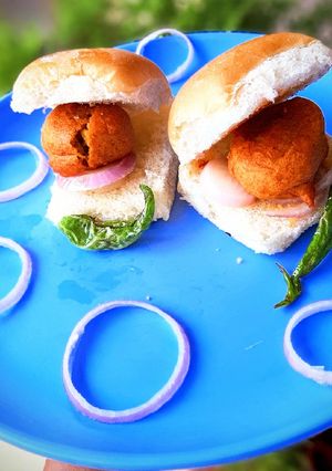 A picture of Vada pav.