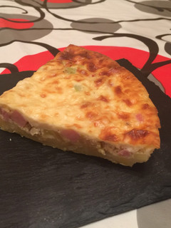 Una foto de Falsa tarta de calabacín y jamón