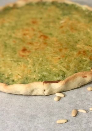 Foto principal de Quiche de espinacas con piñones