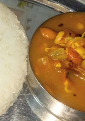 முளைகட்டிய தட்டை பயறு குழம்பு செய்முறை முக்கிய புகைப்படம்