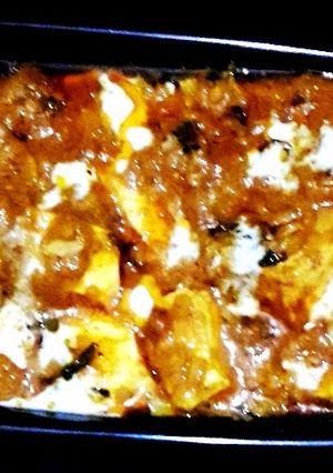 A picture of Dum Handi Paneer.