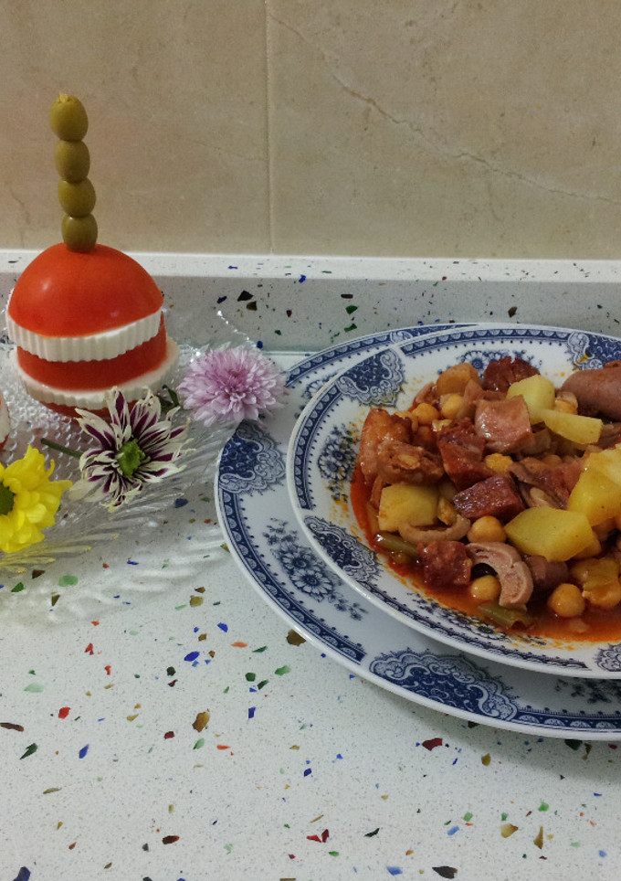 Una foto de Callos con garbanzos