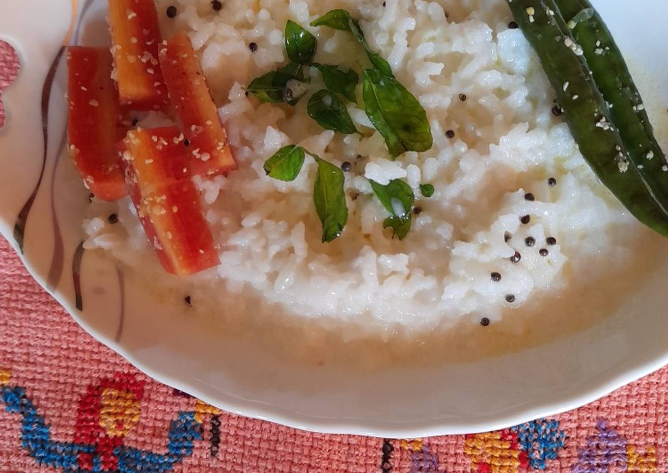 Curd rice with carrot chili kanji pickle