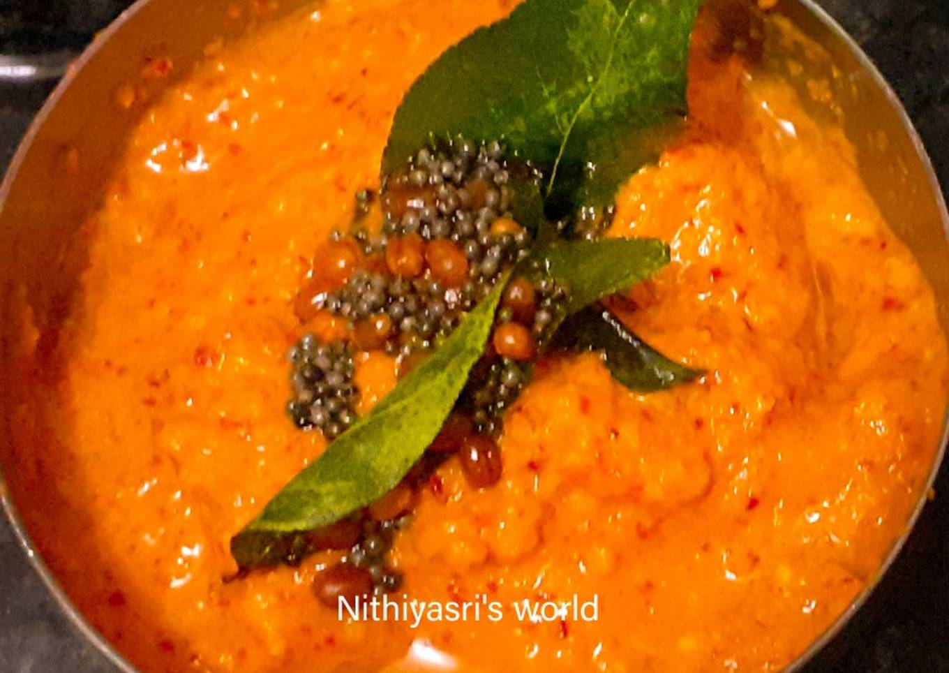 Coconut red chili chutney