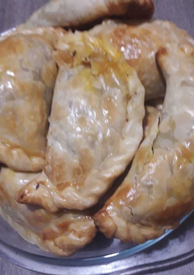 Una foto de Empanadas de carne y pencas de Acelga