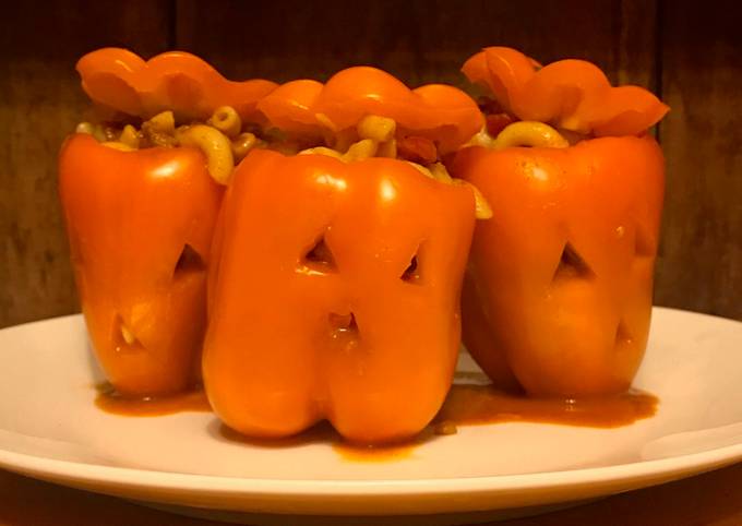 Jack-O-Lantern Chili Mac