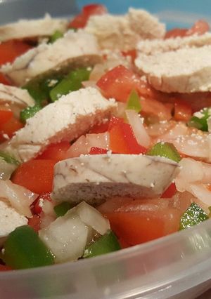 Una foto de Ensalada de huevas de merluza