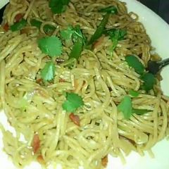 A picture of Noodles.