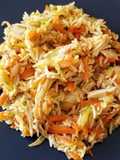 Riso saltato con pollo e verdure