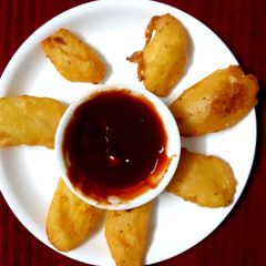 A picture of Potato pakora.