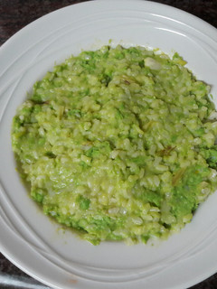 Una foto de 🇺🇸Risotto verde estadounidense vegano 🍚