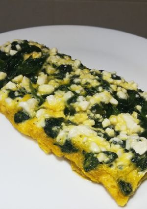 Una foto de Tortilla de espinacas y feta en estuche de vapor (microondas)