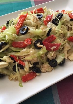 Una foto de Ensalada de col con azúcar moreno