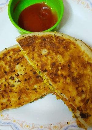 A picture of Mix veg paneer kulcha.