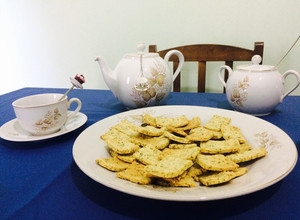 Una foto de Galletitas saladas de orégano y oliva sin T.A.C.C