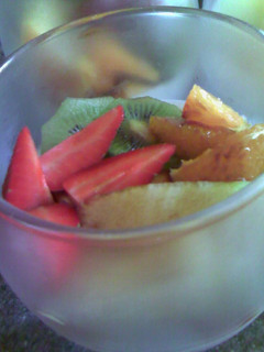 Una foto de Mousse de yogur con frutas