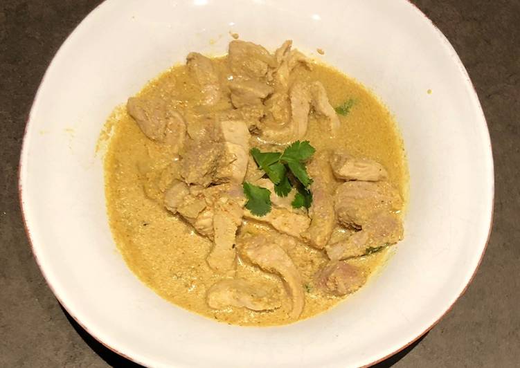 Comment Cuisiner Sauté de porc curry et lait de coco