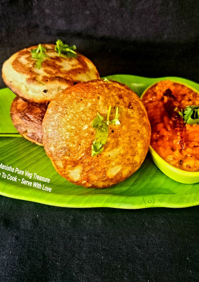 A picture of Sooji Bun Dosa (tiffin).