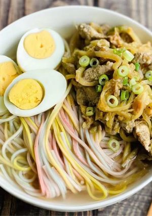 10分鐘榨菜肉絲麵 (咖樂彩虹麵) 的食譜成品照片