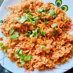 A picture of Onion pulav.