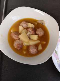 Una foto de Guisado de albóndigas