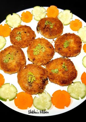 কাঁচা কলা আর আলুর চপ রেসিপির প্রধান ছবি