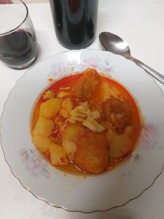 Una foto de Guiso de sepia con rellenos