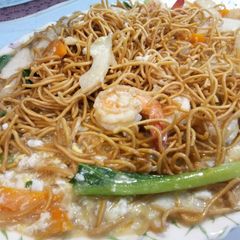 A picture of Cantonese Style Noodle with Prawn Soup Base.