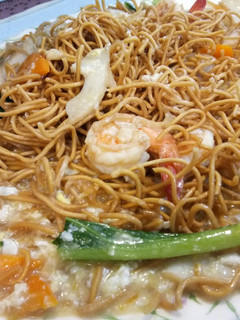 A picture of Cantonese Style Noodle with Prawn Soup Base.