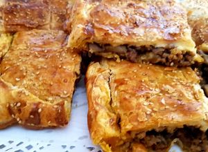Foto principal de Empanada de carne de ternera con setas y queso