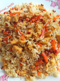 عکسی از دستور هویج پلو🥕 با مرغ 🍗