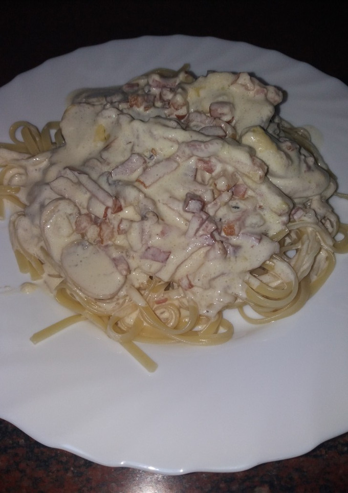 Una foto de Espagettis a la carbonara