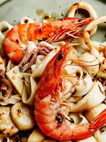 Easy Steps to Make Mixed seafood noodles the So Delicious Tasty