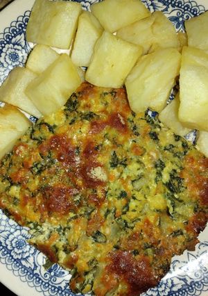 Una foto de Budín de acelga/ papas doradas