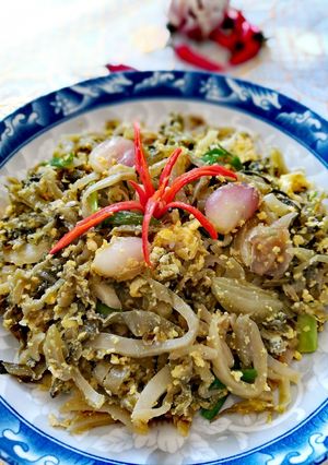 Hình của món Cải chua xào trứng.