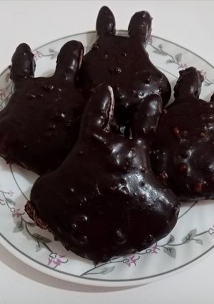 O poză a rețetei Biscuiții 🐰İepuraşi cu glazură de ciocolată și nucă pisata🐰.