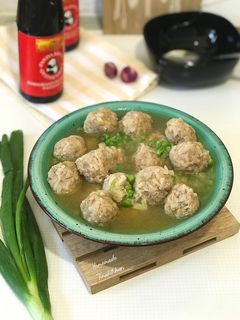 Foto resep Meat Rice Ball Soup (Bola nasi daging sup)