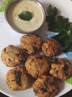 தலைப்பு : காராமணி வடை / red beans vadai recipe in tamil செய்முறை முக்கிய புகைப்படம்
