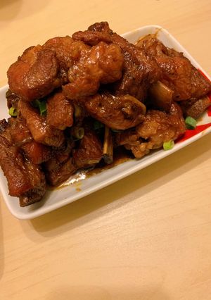 A picture of Scallion Braised Pork Ribs.