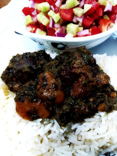 عکسی از دستور خورش آلو اسفناج