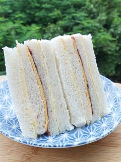 果醬起司蛋三明治 的食譜成品照片