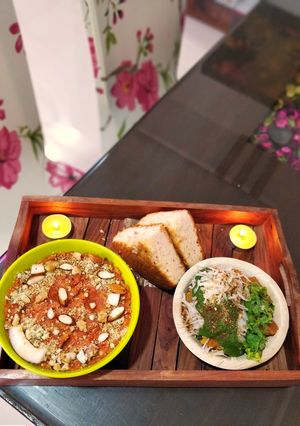 A picture of Gajar ka halwa and moong dal pakora (Ram ladoo).