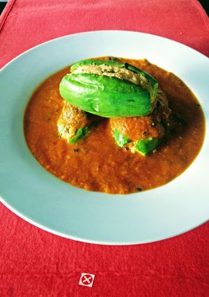 शाही भरवाँ परवल मखनी (Shahi bharwa parwal makhani recipe in Hindi) रेसिपी मुख्य फोटो