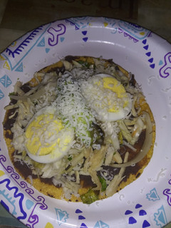 Una foto de Enchiladas salvadoreñas caseras