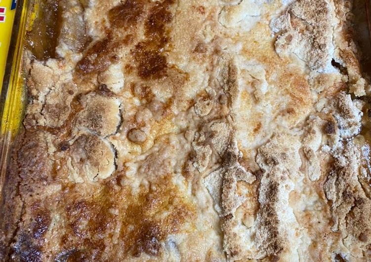 How To Make Your The Best Caramel Apple Cobbler Dump Cake