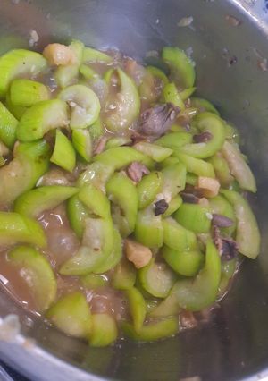 Hình của món Mướp xào lòng gà/ lòng vịt.