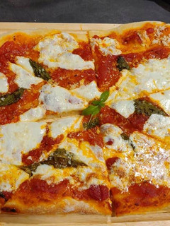 A picture of Thin crust Pizza dough.