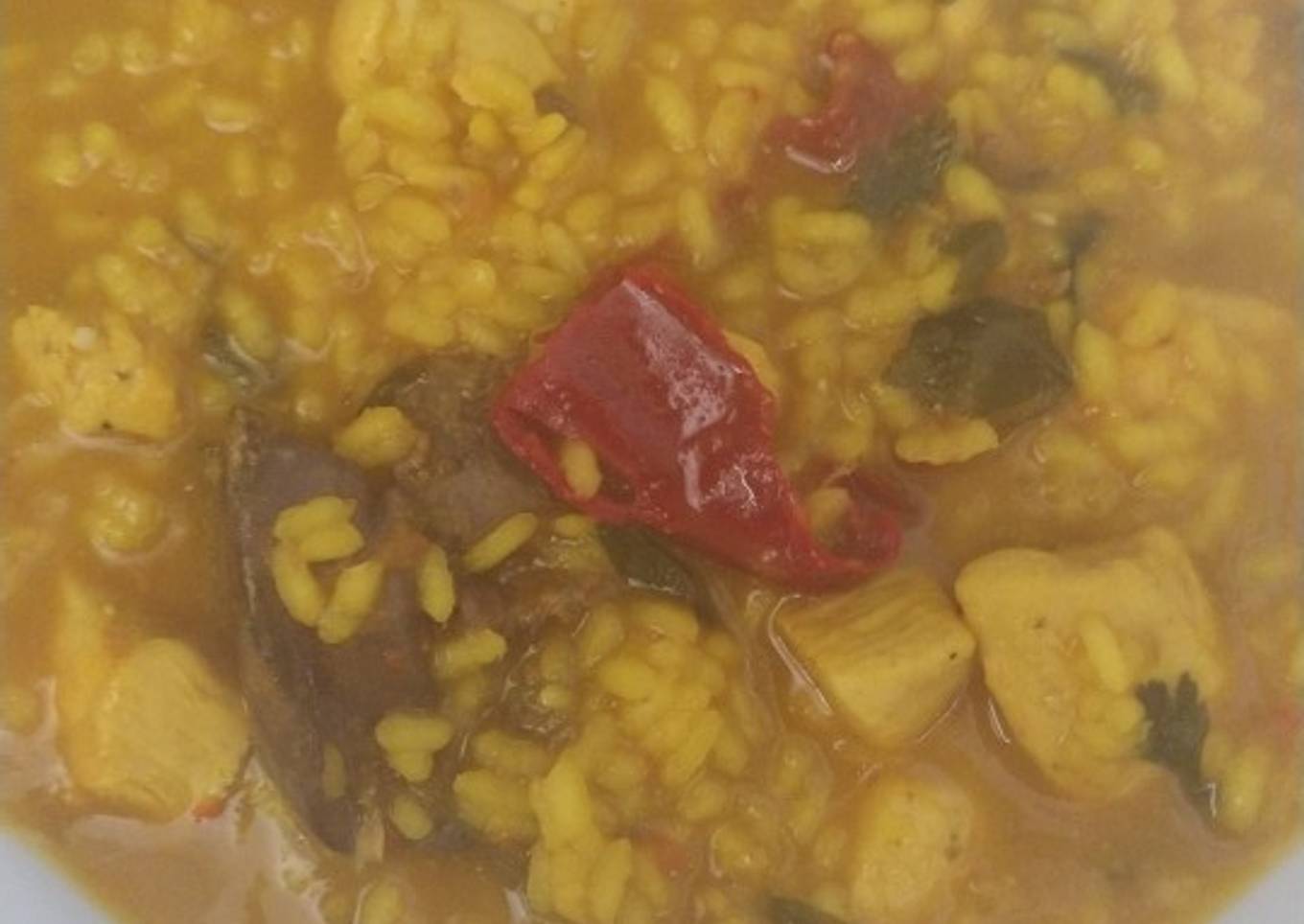 Arroz bomba con pollo y caldo