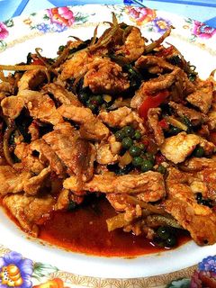 รูปของ ผัดเผ็ดหมูแซ่บ