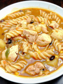 Una foto de Sopa de Minestrones & Pollo